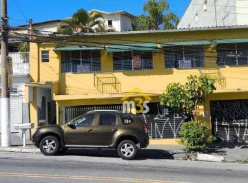 6412f1bd58ccbbf671458b9a068f96f36dd3ee06 · Casa residencial com 2 quartos e 2 salões comerciais independentes à venda, 230 m² e 1 vaga de garag