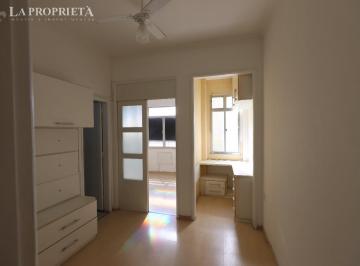 Foto 02 · Apartamento à venda em Copacabana, Rio de Janeiro: 1 quarto, 1 sala, 1 banheiro e 25,62 m² de área.