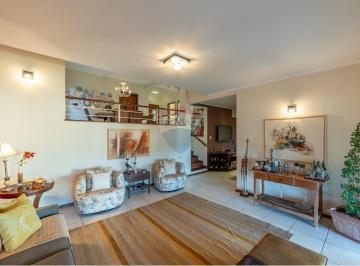 Casa · 249m² · 4 Quartos · 2 Vagas · RE/MAX VENDE Casa no Condomínio Parque da Hípica, 4 quartos sendo 2 suítes, 249m2 por R$ 1.650.000,0