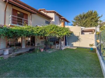 Casa · 249m² · 4 Quartos · 2 Vagas · RE/MAX VENDE Casa no Condomínio Parque da Hípica, 4 quartos (sendo 2 suítes), 249m2 por R$ 1.650.000