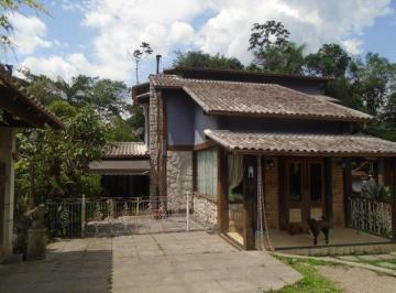 Casa de 3 quartos, Guapimirim · Bonita e estilosa casa, tipo chalé c/3 suítes, piscina, espaço gourmet 180m2