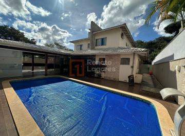 Casa · 398m² · 6 Quartos · 2 Vagas · Sobrado de esquina com 6 quartos no Condomínio do Lago
