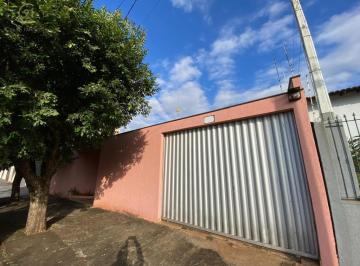 Casa · 340m² · 3 Quartos · 8 Vagas · Casa à venda em Londrina, Aurora, com 3 quartos, com 340 m²