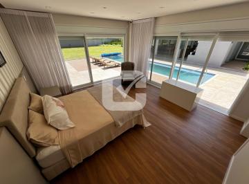 Casa · 674m² · 4 Quartos · 8 Vagas · Magnifica casa Terrea no Tamboré 1 com 4 Suítes