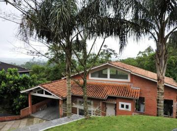 Casa · 205m² · 4 Quartos · 4 Vagas · Parque das Artes - Casa descolada! Na melhor localização do condomínio, muito verde!