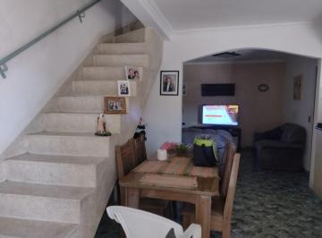 Casa · 132m² · 4 Quartos · 3 Vagas · Imperdível oportunidade: Casa à venda em Guarulhos-SP, 4 quartos, 2 suítes, 132m², no Jardim Santo E