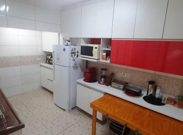 Casa · 243m² · 3 Quartos · 2 Vagas · Sobrado espaçoso e confortável à venda em Osasco-SP, Rochdale: 3 quartos, 1 suíte, churrasqueira, 2 