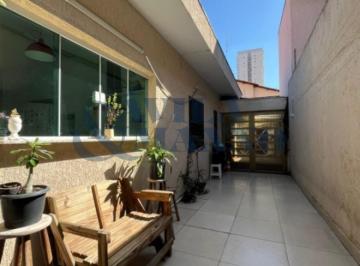 QUINTAL · Casa à venda em São Paulo-SP, Alto da Mooca: 4 quartos, 1 suíte, 1 sala, 4 banheiros, 4 vagas e 200m