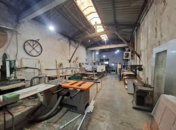 Comercial de 4 quartos, Rio de Janeiro · Casa com 7 Kitnets e Galpão de marcenaria à venda , Benfica