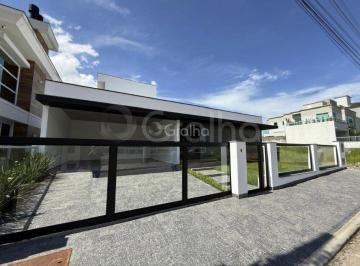 Casa 38293 · Casa de 205 m² com 3 quartos sendo 1 suíte no Bairro Pedra Branca