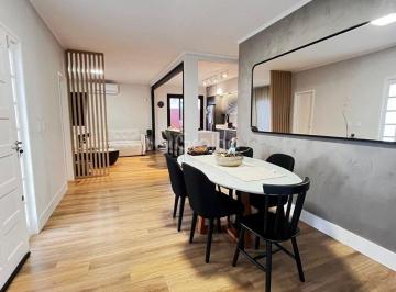 38988_i98Ww474W5TQ18B1FG1m1_38988686515da57194.jpg · Casa térrea com 3 quartos, 1 suíte e 164m² privativos em Jurerê Internacional, Florianópolis
