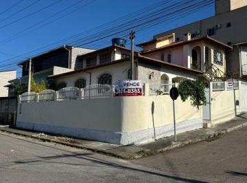 13 · Casa de 174m² com 4 quartos sendo 1 suíte no bairro Real Parque em São José