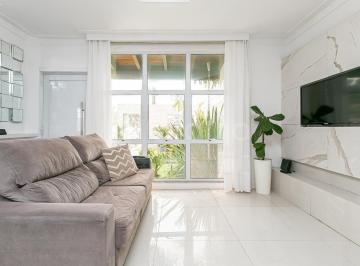 1_sala living_ · Casa com 269m² e 5 quartos sendo 1 suíte em Canasvieiras