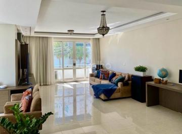 01 · Apartamento com 3 quartos sendo 1 suíte no Centro