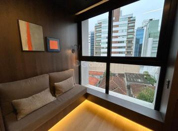 1- Sala · Estúdio de 33m² no Centro