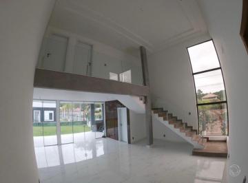 1 · Casa Residencial de 212m² com 3 Suítes no Rio Vermelho