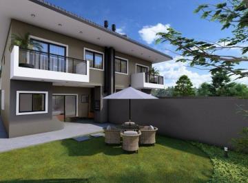 37231_impE2k84IQf76_3723167c7110056999.jpg · Casa com 135m² no bairro Ingleses do Rio Vermelho, Florianópolis.