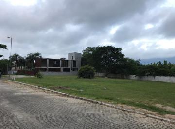 06 · Terreno com 451,67m² em condomínio fechado no bairro Ratones