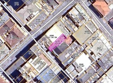 01 · Prédio de 62 m² no Centro