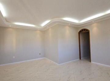 1-Destaque · Casa de 361.34m² com 4 quartos sendo 1 suíte no Carianos