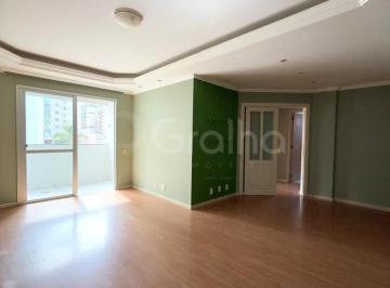 02 · Apartamento de 90m² com 3 quartos sendo 1 suíte no Centro