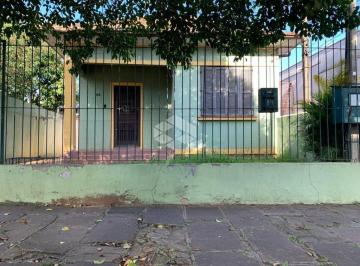 Cruz jobim fachada · Terreno com casa de alvenaria...