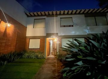498864_i6w4B6B96R8_49886465d3574bf343a.jpg · Residência Modernista dos Anos 70: Charme e Elegância em Cada Detalhe
