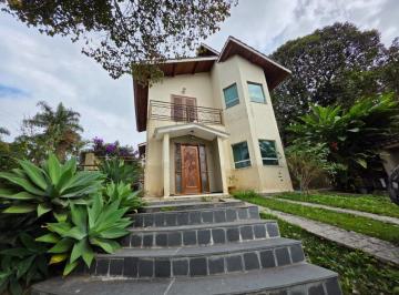 Casa · 216m² · 3 Quartos · 5 Vagas · Sobrado no Condomínio Aruã