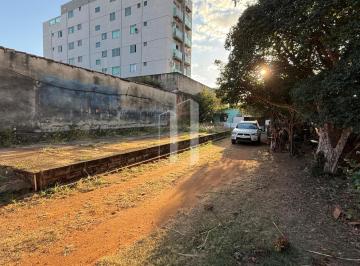 Casa · 718m² · Lote 718m2 Setor Sudoeste  -  Goiânia