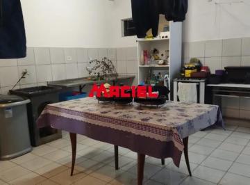 Casa · 50m² · 2 Quartos · 2 Vagas · casa no Jardim Colonial , próximo de escola , mercado posto de saúde
