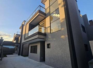cc3348c7ed3a4c5b47d3a8a77c6ddf44d5416e52 · Triplex à venda em condomínio interno – R$ 1.070.000, 3 Quartos, Suíte, Terraço com churrasqueira e
