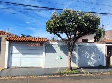 Casa · 199m² · 2 Quartos · 9 Vagas · Casa Padrão em Araraquara