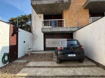 026157baf5bad7b14c0e864414e7c10d67b383ca · Casa com 3 suítes à venda, 145 m² por R$ 1.600.0 - Centro - Balneário Piçarras/SC