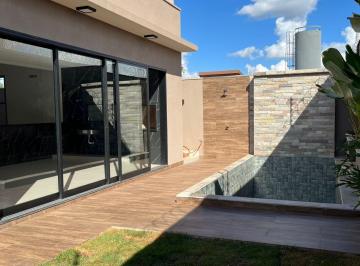Casa · 200m² · 3 Quartos · 4 Vagas · Casa com 3 quartos à venda, Bairro Condomínio Splêndido - Uberlândia/MG