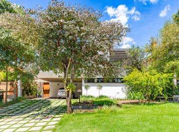 Casa de 5 quartos, Barueri · Linda casa Alphaville 2 c/m2 abaixo do mercado