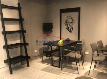 Comercial · 31m² · Loja com mezanino em Centro Comercial, Embaré
