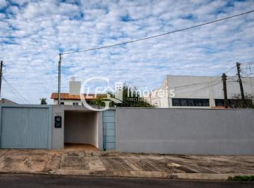 Foto 01 · Casa para locação em Campo Grande-MS, Jardim TV Morena: 3 quartos, 1 suítes, 2 salas, 3 banheiros e