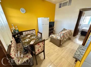 Apartamento · 2 Quartos · 1 Vaga · Apartamento à uma quadra da praia