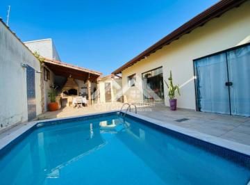 Casa · 137m² · 3 Quartos · 3 Vagas · Casa com piscina próximo a praia em Peruíbe