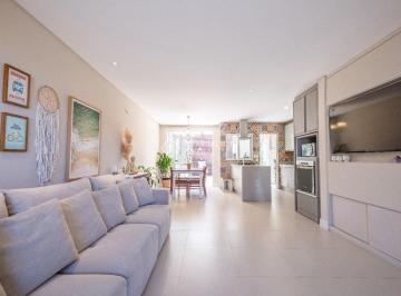 724262_i6f75858T753_724262686d316d8e125.jpg · Casa com 3 Dormitórios, 149m² e Infraestrutura Completa em Condomínio com Lazer e Segurança