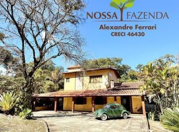 Casa de 6 quartos, Esmeraldas · Casa à venda no Condomínio Nossa Fazenda em Esmeraldas-MG
