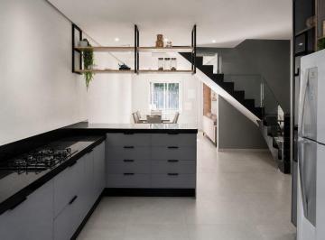Casa · 160m² · 3 Quartos · 1 Vaga ·
Sobrado à venda no bairro Parque Oásis