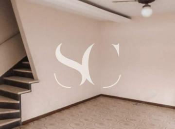 Casa · 200m² · 2 Quartos · 2 Vagas · Vende-se sobrado de 02 dormitórios no bairro de Embare em Santos 