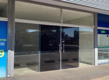 Comercial · 37m² · 8 Vagas · Sala comercial no bairro Coronel Antonino