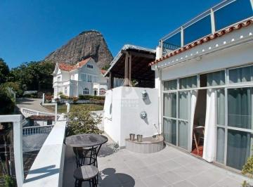 Apartamento · 242m² · 3 Quartos · 2 Vagas · Cobertura frente na Urca | 242m², 3 quartos (1 suíte) + 2 vagas, vista mar