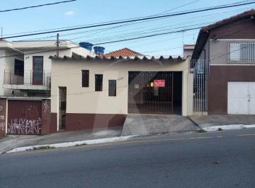 Casa · 80m² · 3 Quartos · 1 Vaga · Casa independente com 3 quartos, sala, cozinha, banheiro e vaga de garagem na Vila Gustavo.