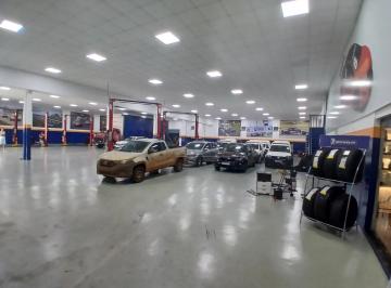 Comercial · 1842m² · 1 Vaga · Galpão comercial disponível para locação e venda no bairro Nossa Senhora Aparecida em Uberlândia-MG