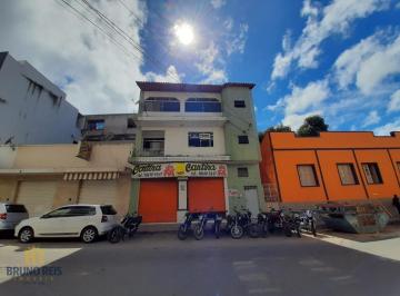 Apartamento · 4 Quartos · Apartamento com 04 quartos, sala, banheiro social, cozinha e área de serviços, no Centro de Teófilo