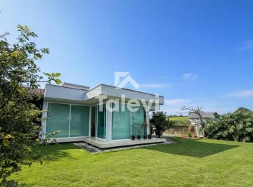 Casa · 97m² · 2 Quartos · 2 Vagas · Linda casa de 2 quartos em Testo Central!