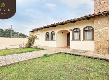 Casa · 276m² · 4 Quartos · 2 Vagas · Casa a venda Guabirotuba com 04 quartos, piscina e churrasqueira. Uma vista deslumbrante